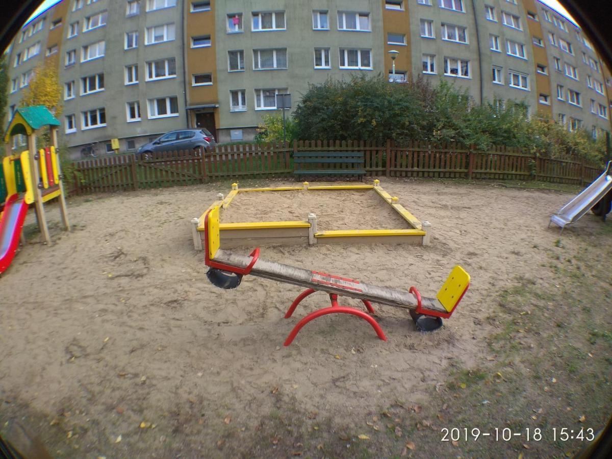 2120 Przyjazni 4 - Tanie Pokoje - Samodzielne Zameldowanie - Self Check In Posen Exterior foto