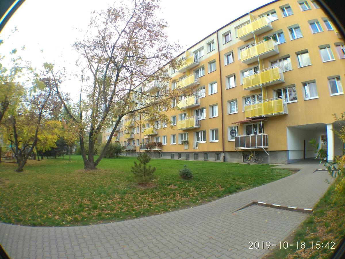 2120 Przyjazni 4 - Tanie Pokoje - Samodzielne Zameldowanie - Self Check In Posen Exterior foto